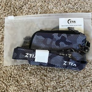 Zyia Active camo lifestyle lanyard